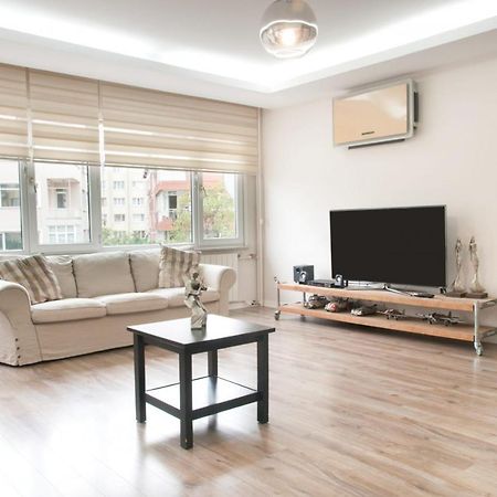 Central And Vibrant Flat With Balcony In Besiktas 伊斯坦布尔 外观 照片