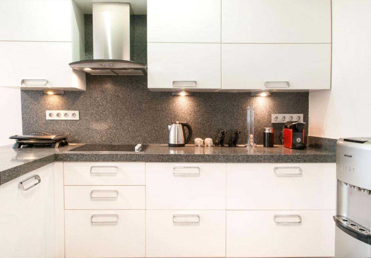 Central And Vibrant Flat With Balcony In Besiktas 伊斯坦布尔 外观 照片