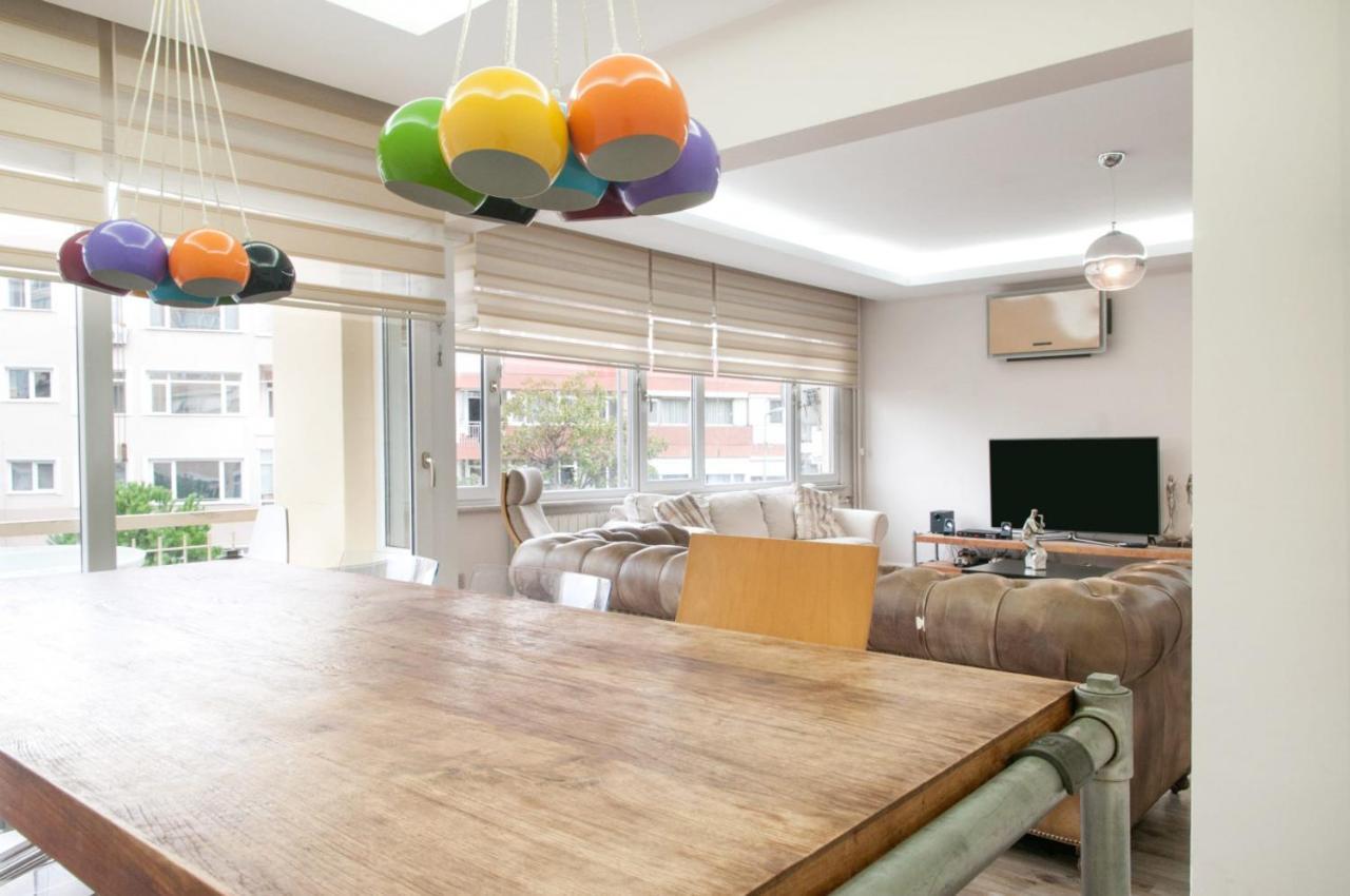 Central And Vibrant Flat With Balcony In Besiktas 伊斯坦布尔 外观 照片
